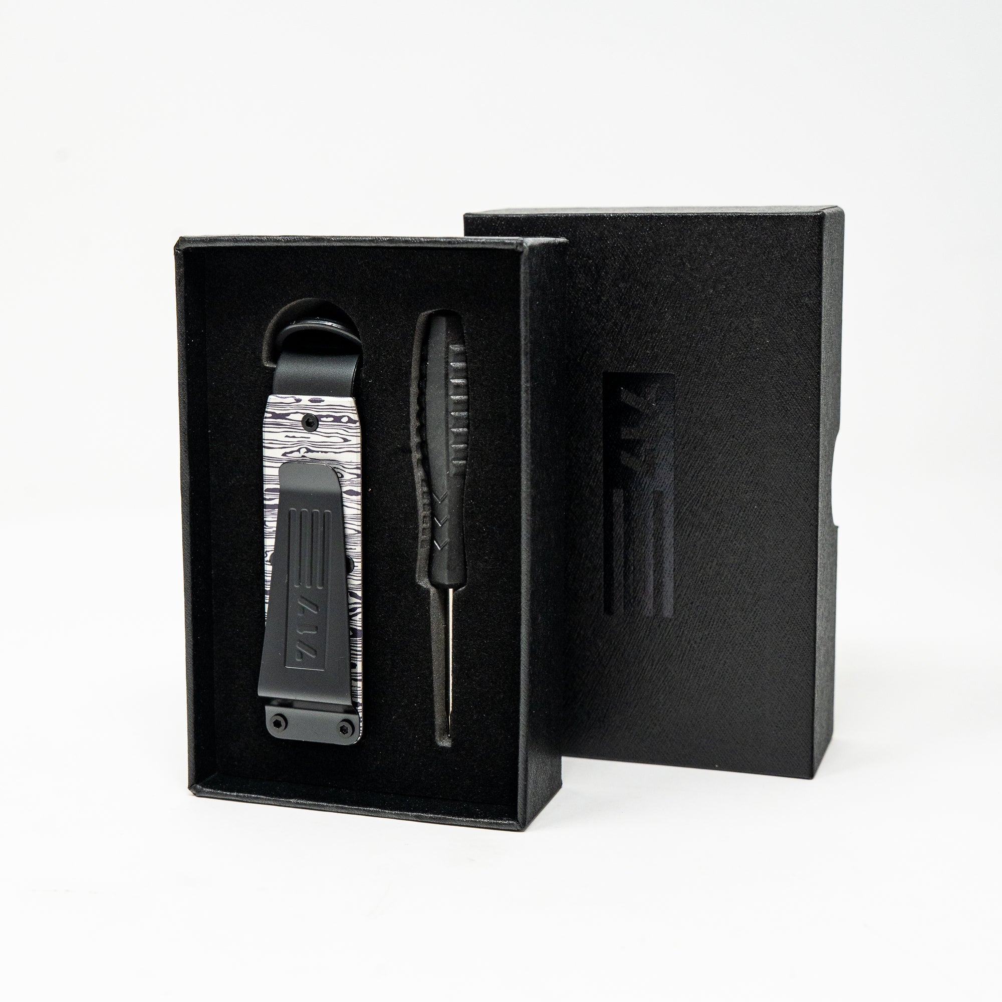 Liquid Paint Metal Keycase Folder