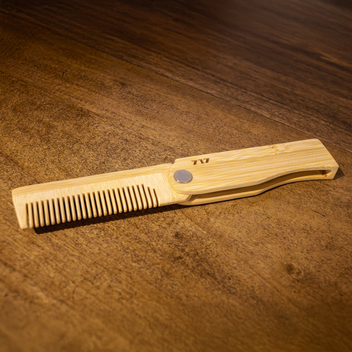 717 Wooden Folding Comb